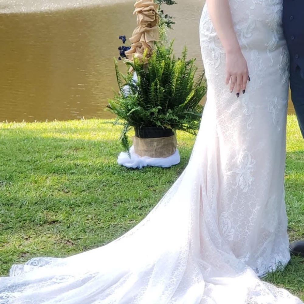 Cream and White Wedding Dress Size 10 - Picture 3 of 5